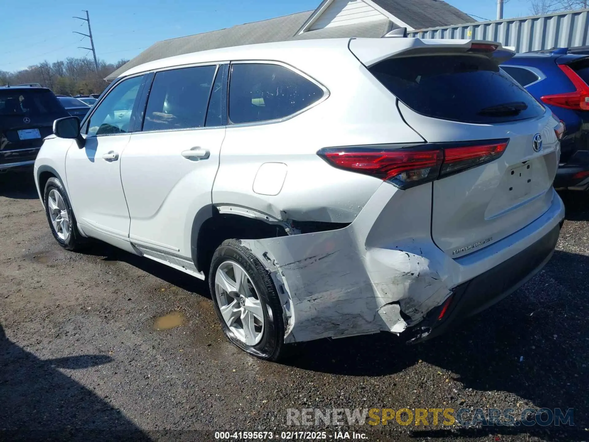 3 fotografías del automóvil dañado 5TDZARAH1NS016287 TOYOTA HIGHLANDER 2022