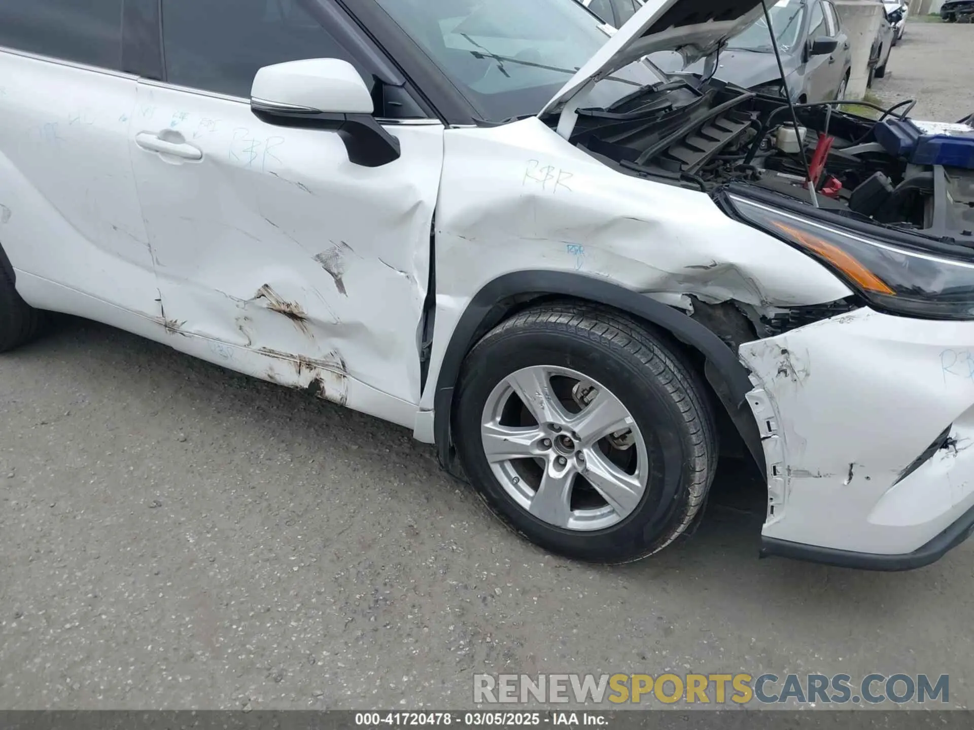 12 fotografías del automóvil dañado 5TDZZRAH0NS553211 TOYOTA HIGHLANDER 2022