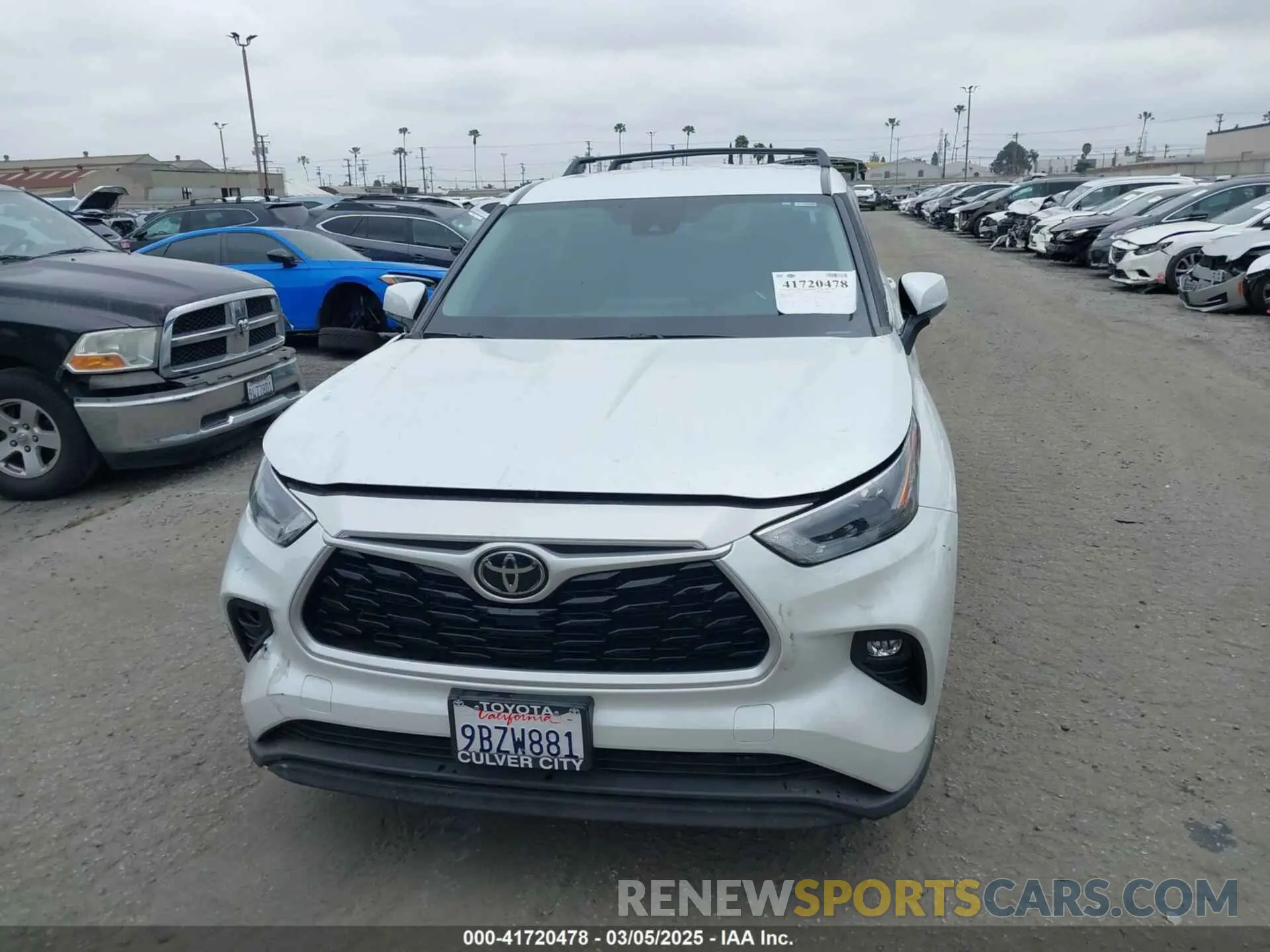 13 fotografías del automóvil dañado 5TDZZRAH0NS553211 TOYOTA HIGHLANDER 2022