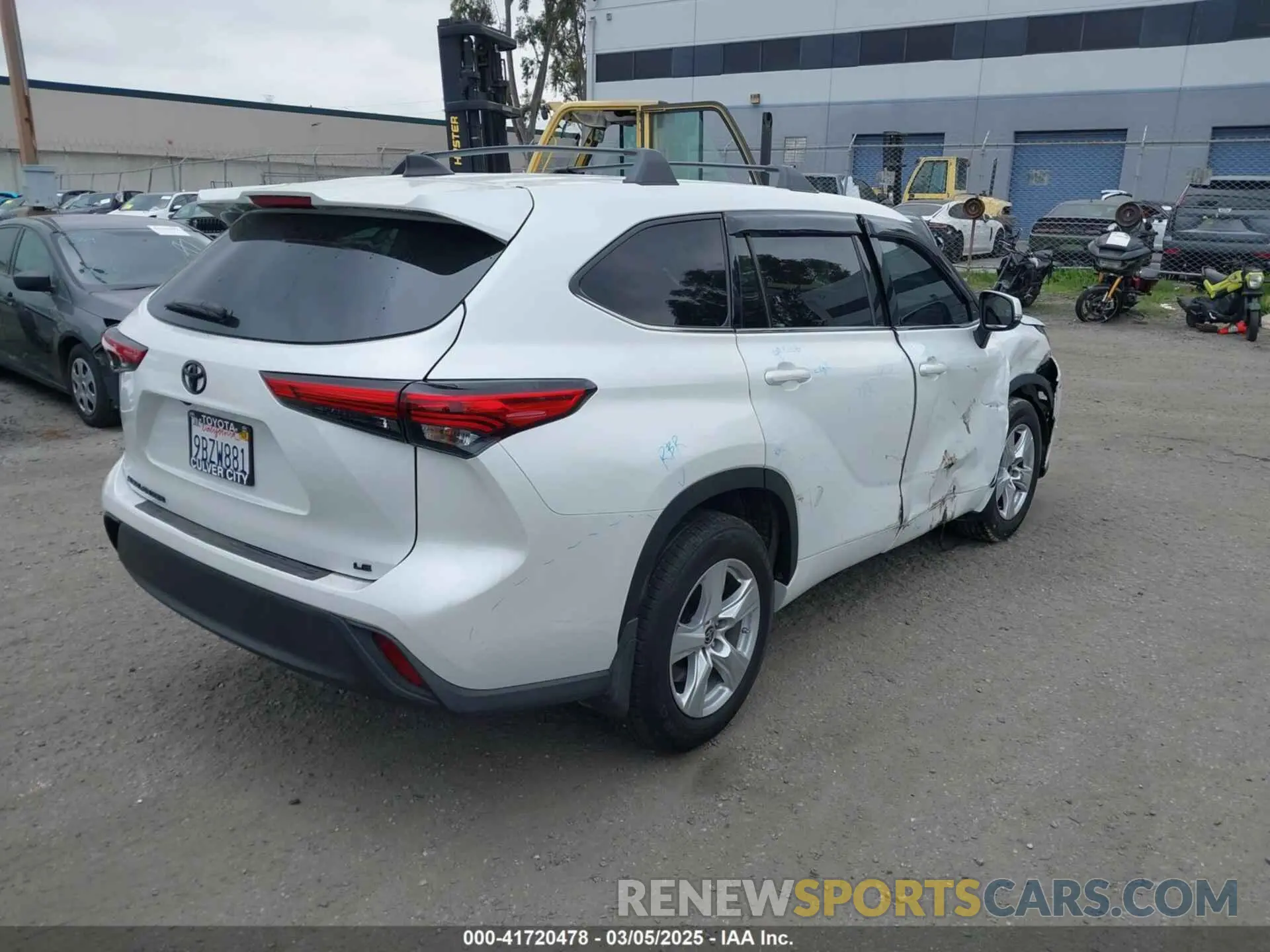 4 fotografías del automóvil dañado 5TDZZRAH0NS553211 TOYOTA HIGHLANDER 2022