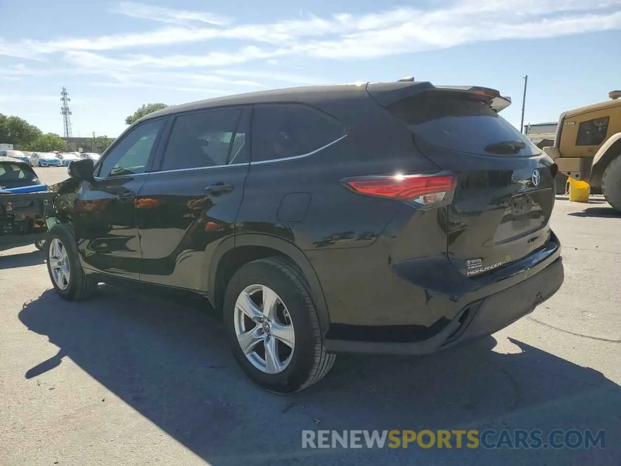 2 fotografías del automóvil dañado 5TDZZRAH2NS097230 TOYOTA HIGHLANDER 2022