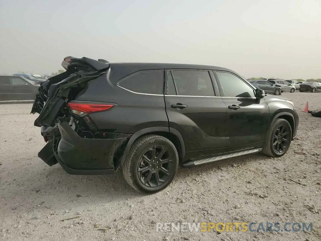 3 fotografías del automóvil dañado 5TDZZRAH3NS109790 TOYOTA HIGHLANDER 2022