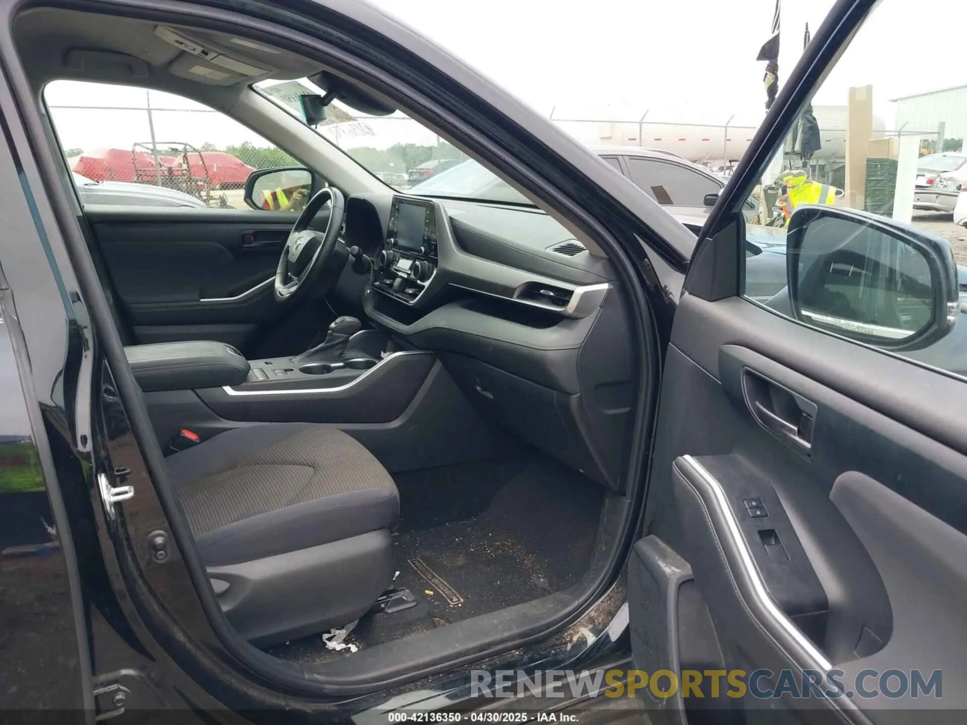 5 fotografías del automóvil dañado 5TDZZRAH3NS558032 TOYOTA HIGHLANDER 2022