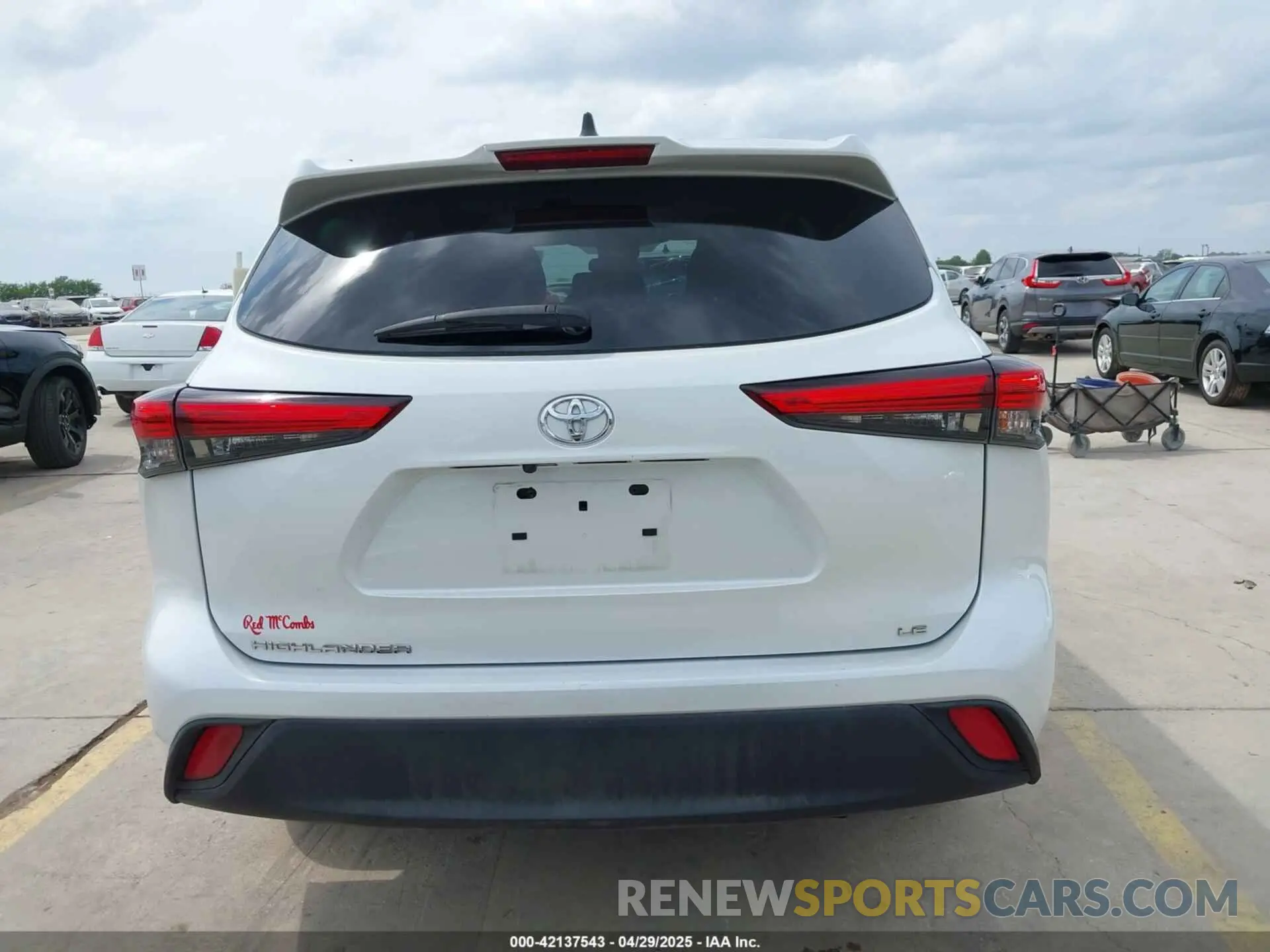 16 fotografías del automóvil dañado 5TDZZRAH4NS090313 TOYOTA HIGHLANDER 2022