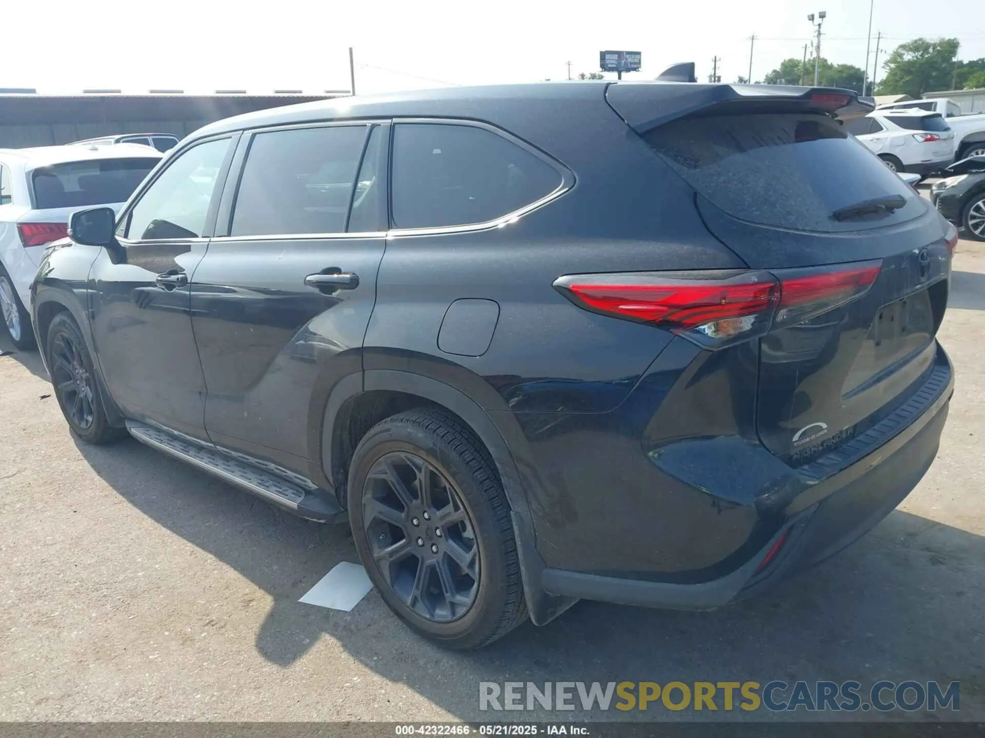 3 fotografías del automóvil dañado 5TDZZRAH7NS557045 TOYOTA HIGHLANDER 2022