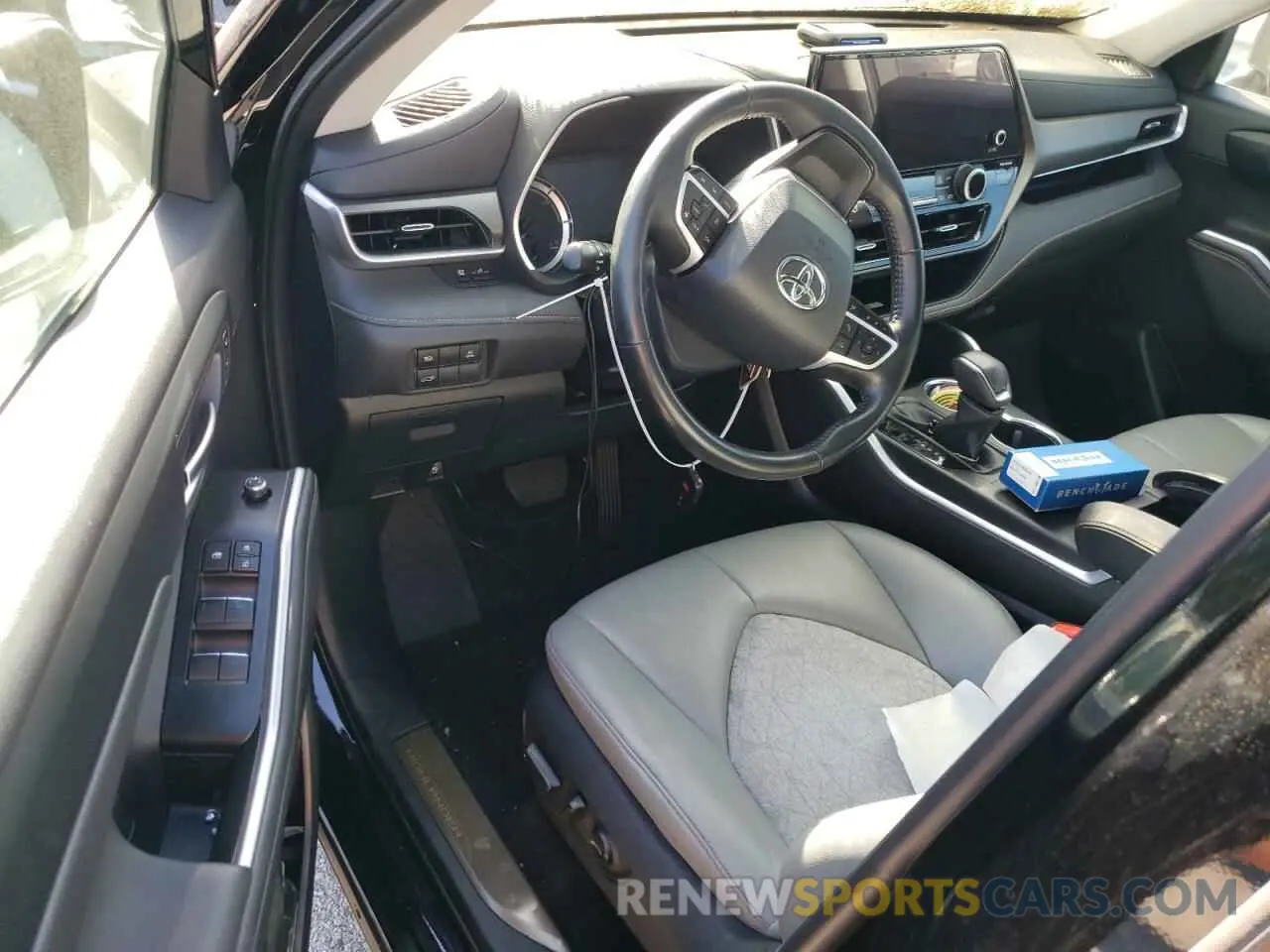 8 fotografías del automóvil dañado 5TDAARAH5PS523225 TOYOTA HIGHLANDER 2023