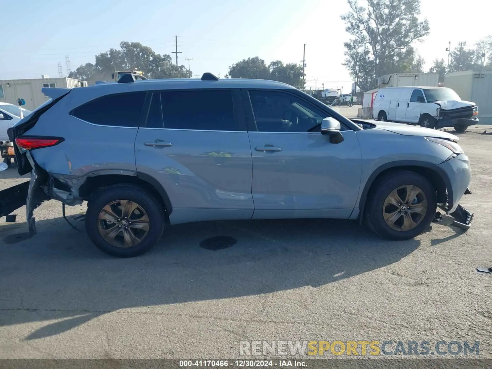 14 fotografías del automóvil dañado 5TDAARAH7PS527406 TOYOTA HIGHLANDER 2023