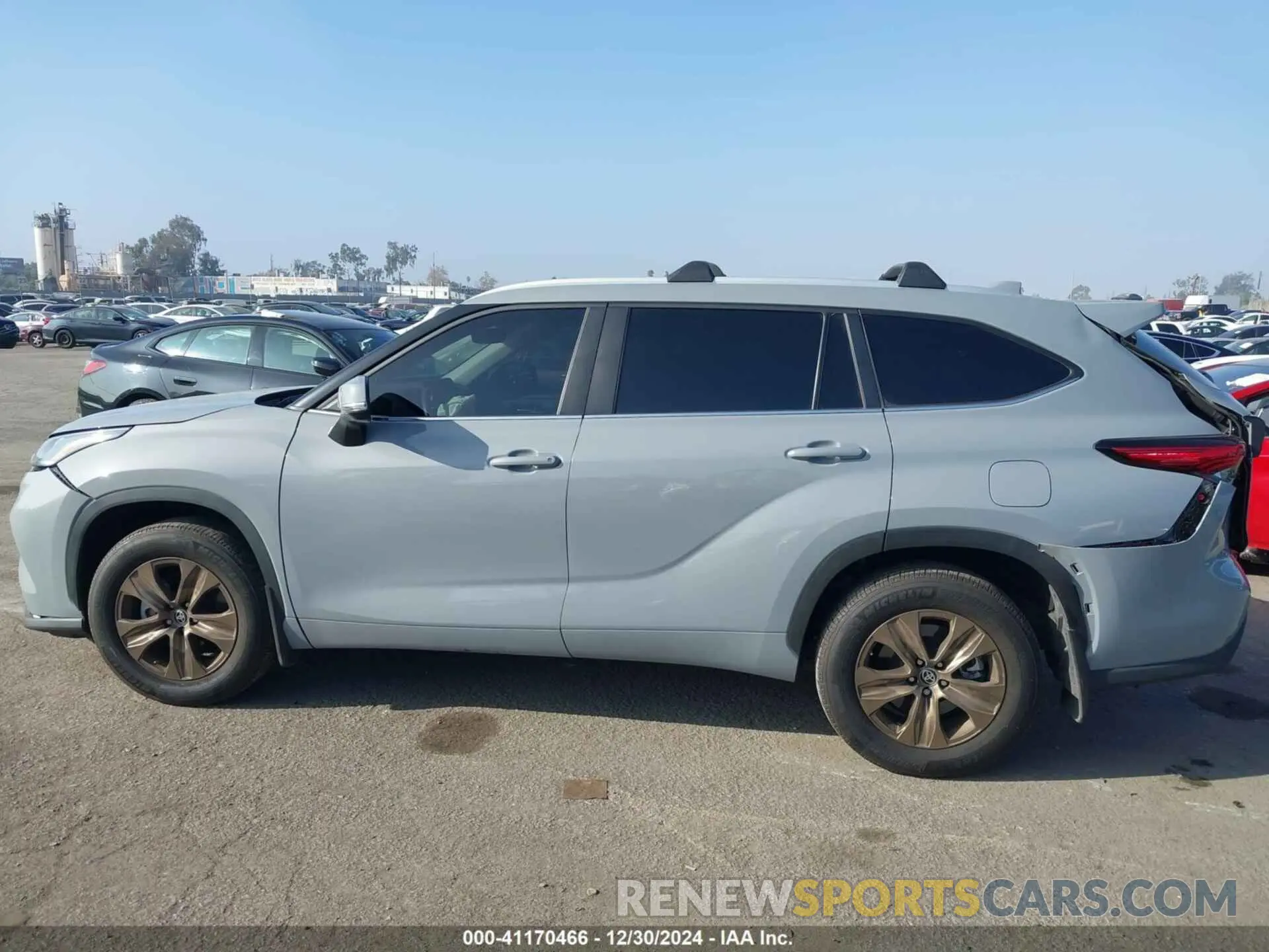 15 fotografías del automóvil dañado 5TDAARAH7PS527406 TOYOTA HIGHLANDER 2023