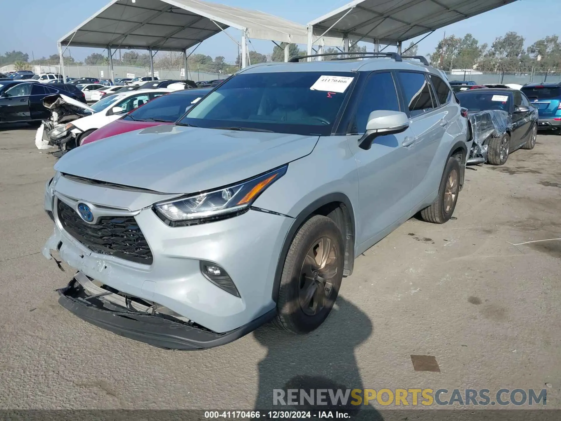2 fotografías del automóvil dañado 5TDAARAH7PS527406 TOYOTA HIGHLANDER 2023