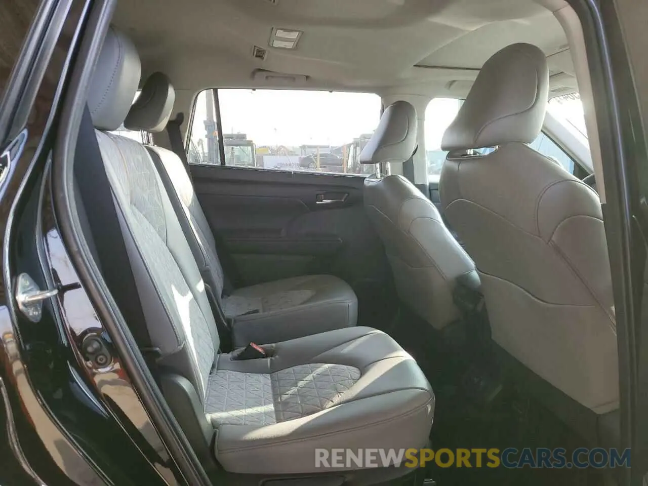 11 fotografías del automóvil dañado 5TDAARAH8PS018263 TOYOTA HIGHLANDER 2023