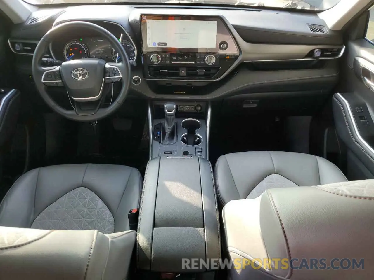 8 fotografías del automóvil dañado 5TDAARAH8PS018263 TOYOTA HIGHLANDER 2023