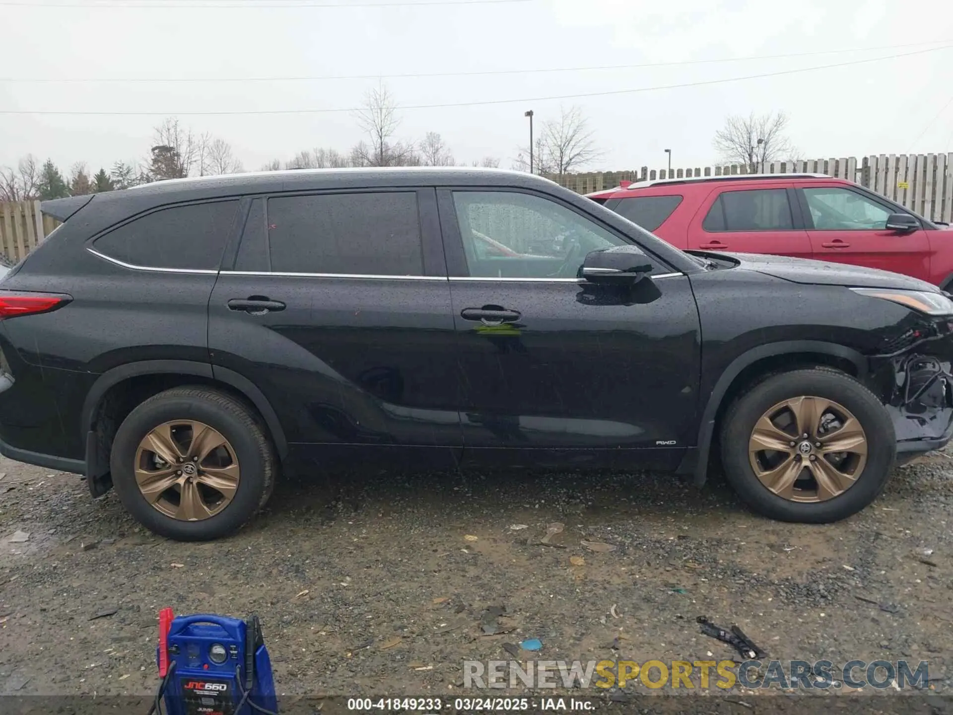 13 fotografías del automóvil dañado 5TDABRCH0PS564355 TOYOTA HIGHLANDER 2023