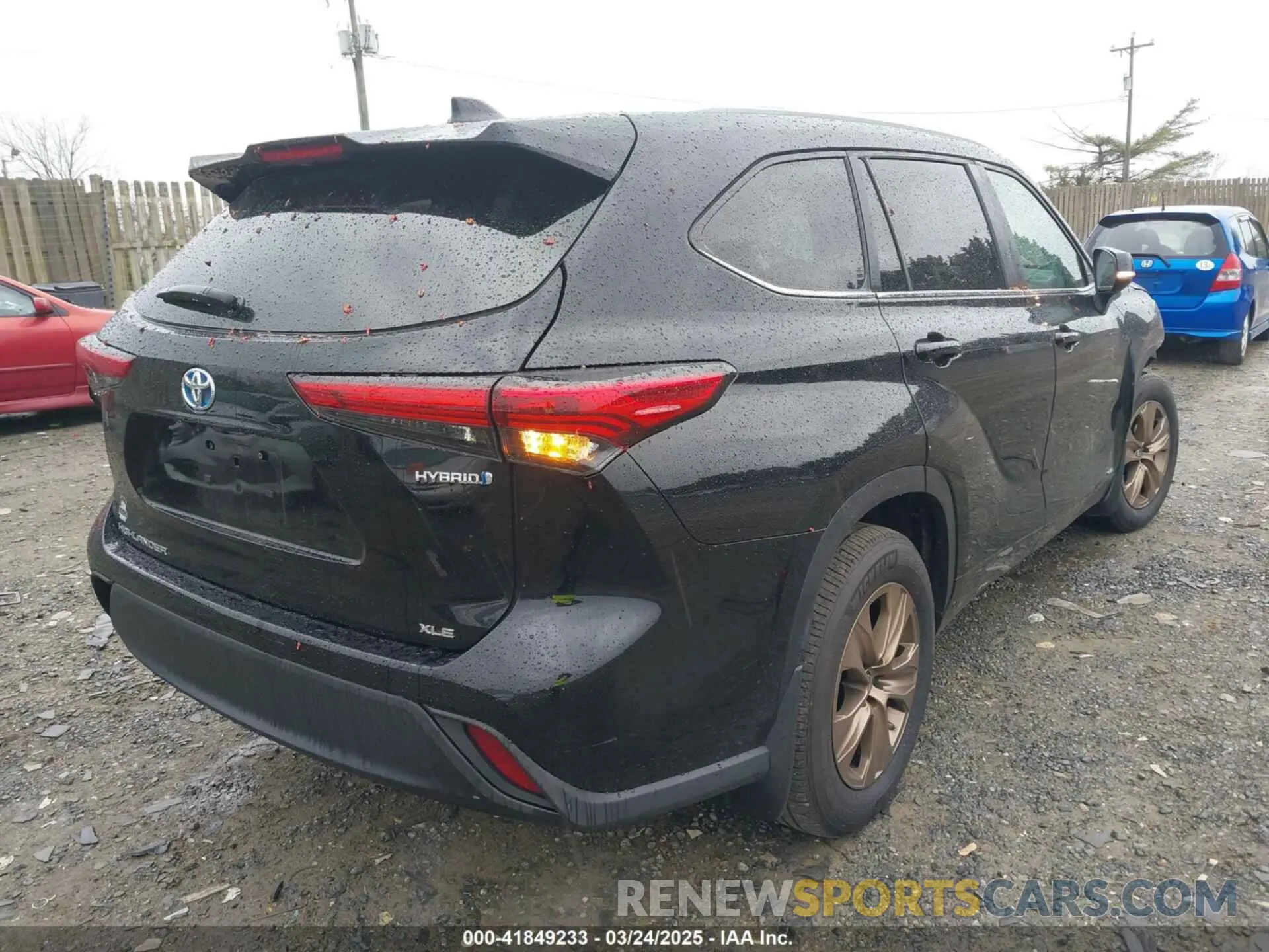 4 fotografías del automóvil dañado 5TDABRCH0PS564355 TOYOTA HIGHLANDER 2023