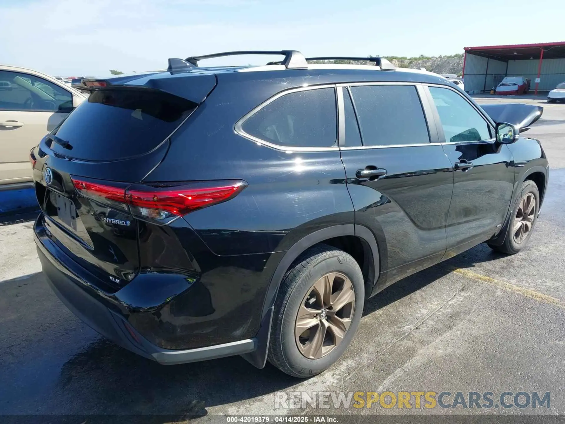 4 fotografías del automóvil dañado 5TDABRCH5PS567073 TOYOTA HIGHLANDER 2023