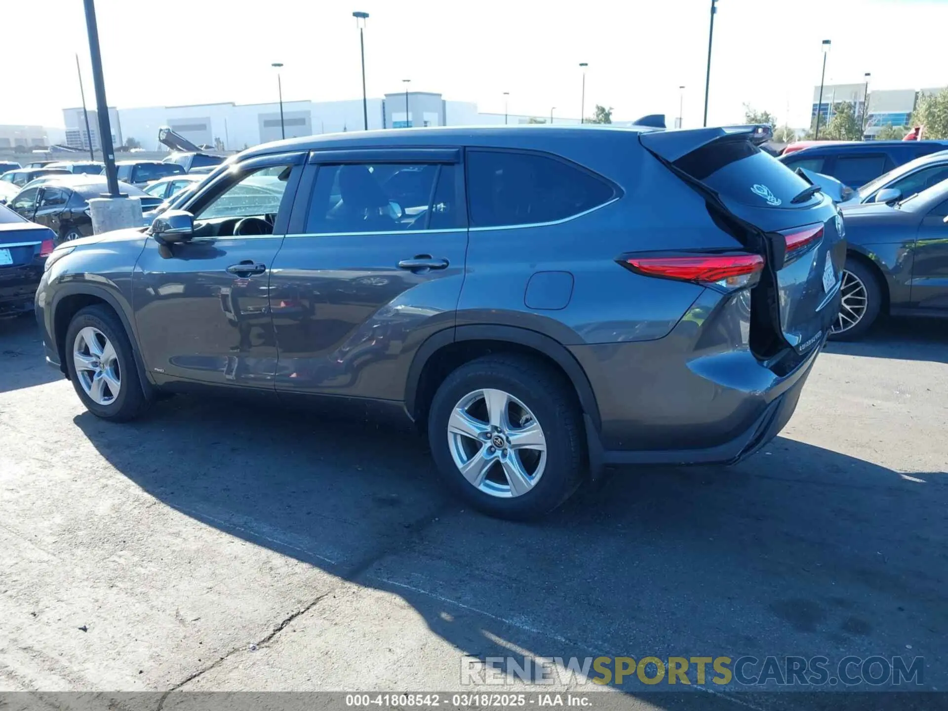 15 fotografías del automóvil dañado 5TDBBRCH4PS109738 TOYOTA HIGHLANDER 2023