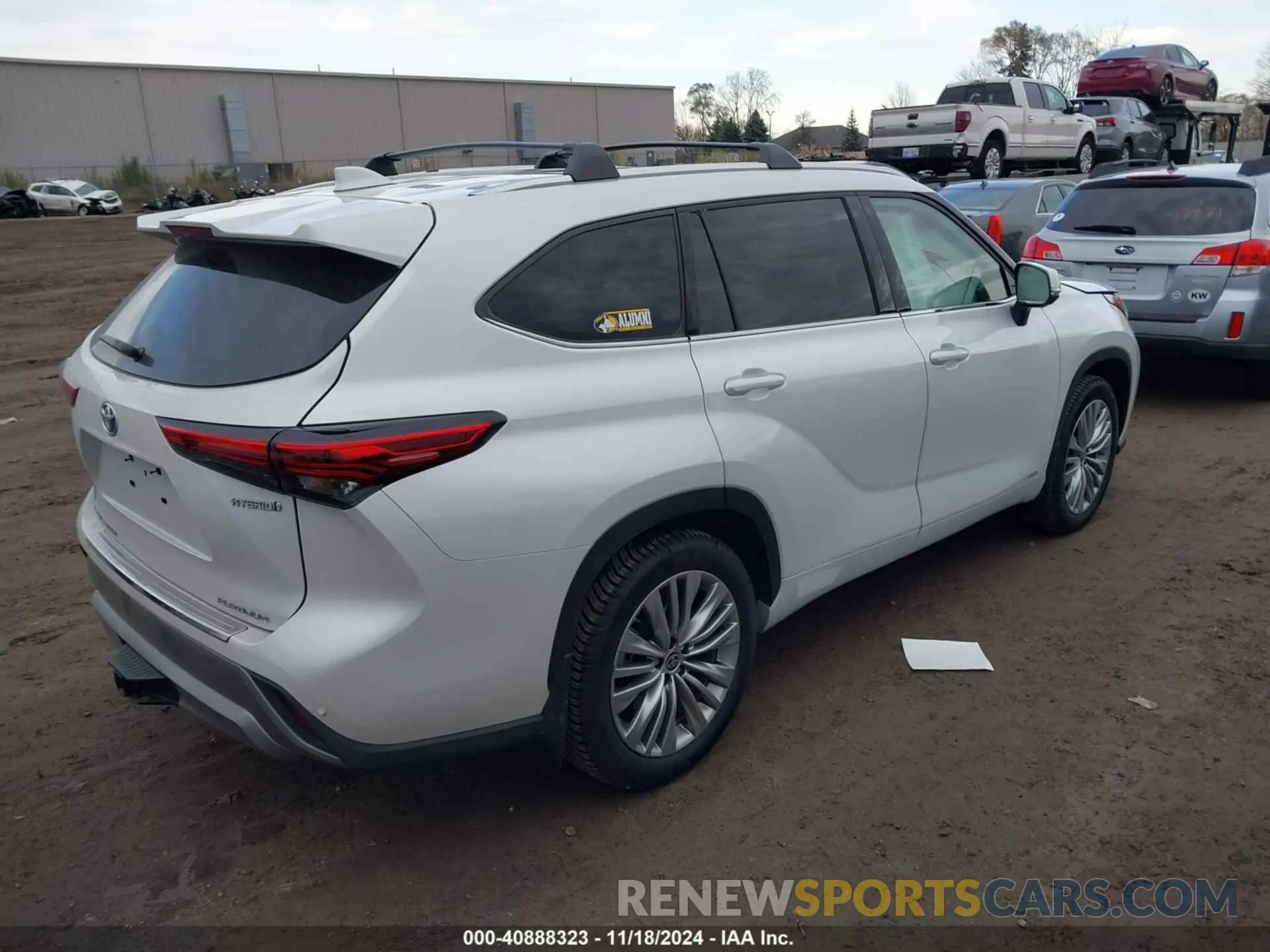 4 fotografías del automóvil dañado 5TDEBRCH0PS573347 TOYOTA HIGHLANDER 2023