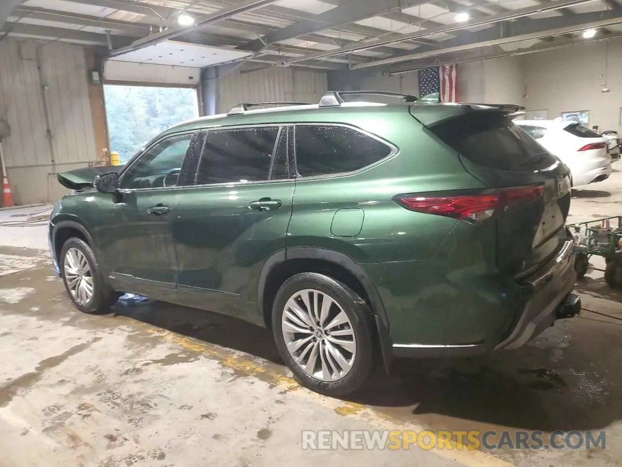 2 fotografías del automóvil dañado 5TDEBRCH1PS581280 TOYOTA HIGHLANDER 2023