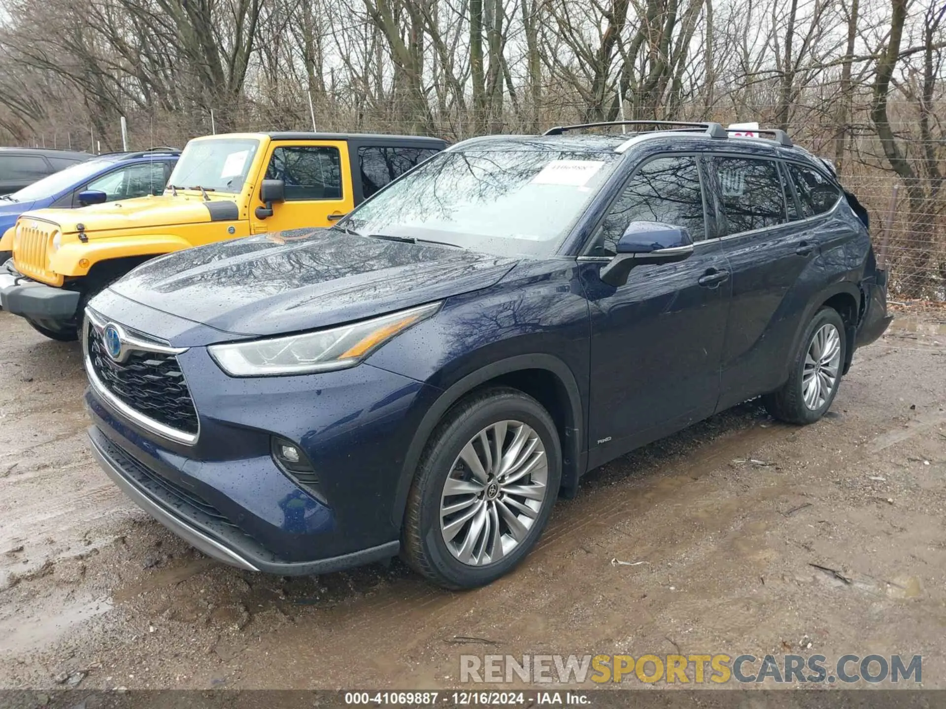 2 fotografías del automóvil dañado 5TDEBRCH4PS107887 TOYOTA HIGHLANDER 2023