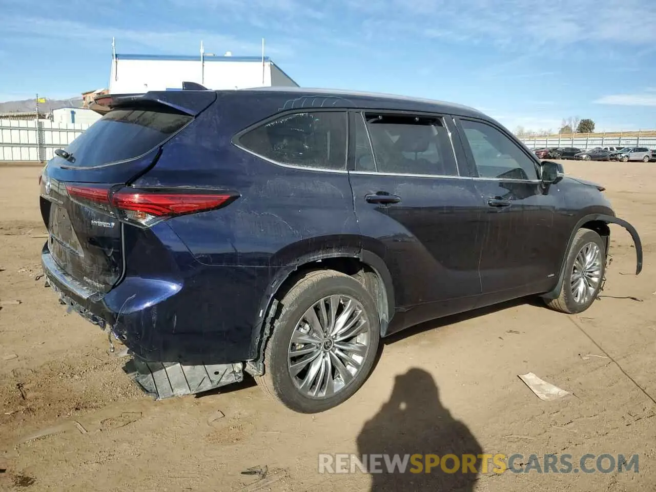 3 fotografías del automóvil dañado 5TDEBRCH4PS117349 TOYOTA HIGHLANDER 2023