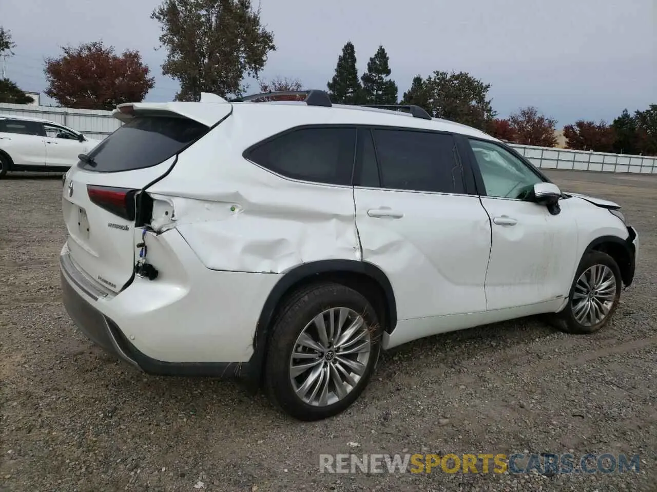 3 fotografías del automóvil dañado 5TDEBRCH4PS124415 TOYOTA HIGHLANDER 2023