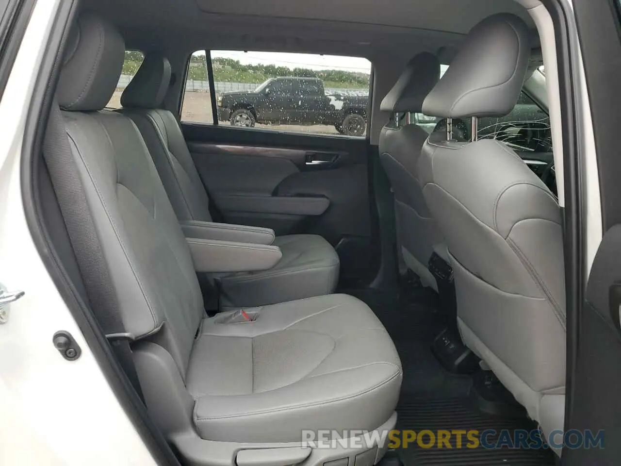 11 fotografías del automóvil dañado 5TDEBRCH6PS127364 TOYOTA HIGHLANDER 2023