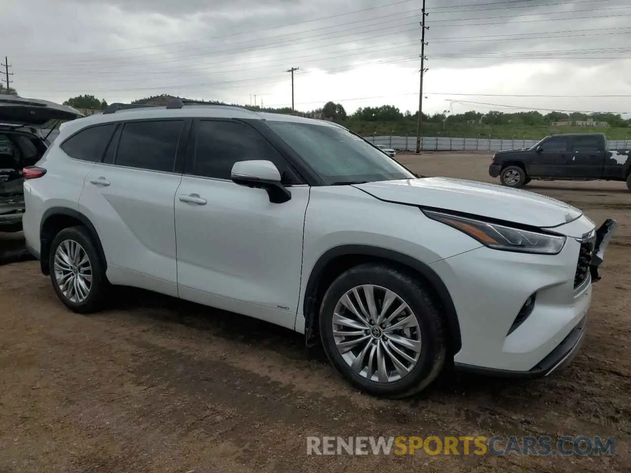 4 fotografías del automóvil dañado 5TDEBRCH6PS127364 TOYOTA HIGHLANDER 2023
