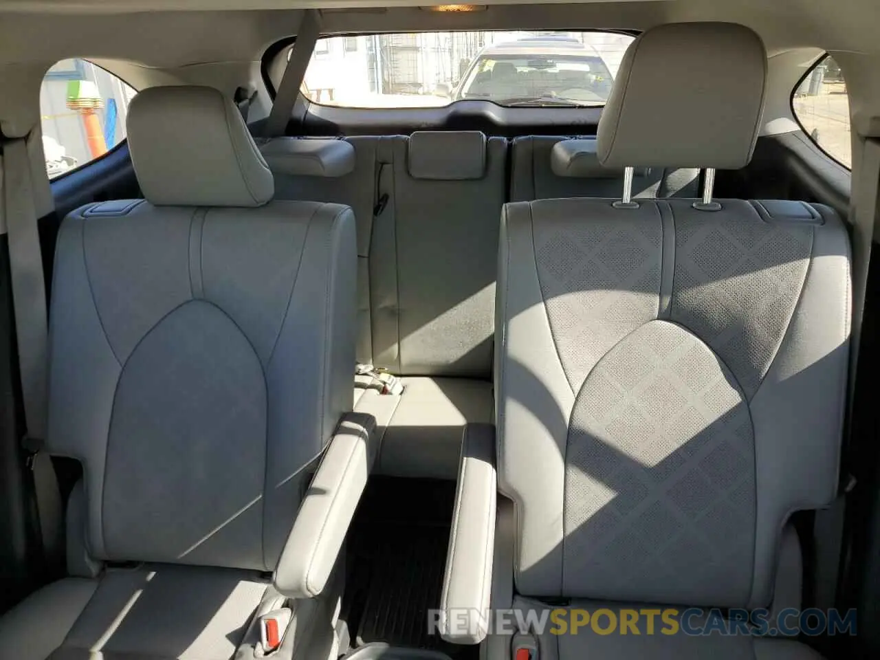 10 fotografías del automóvil dañado 5TDEBRCH9PS123745 TOYOTA HIGHLANDER 2023