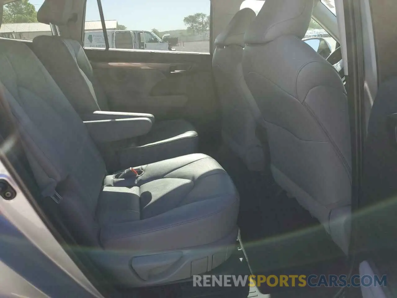 11 fotografías del automóvil dañado 5TDEBRCH9PS123745 TOYOTA HIGHLANDER 2023