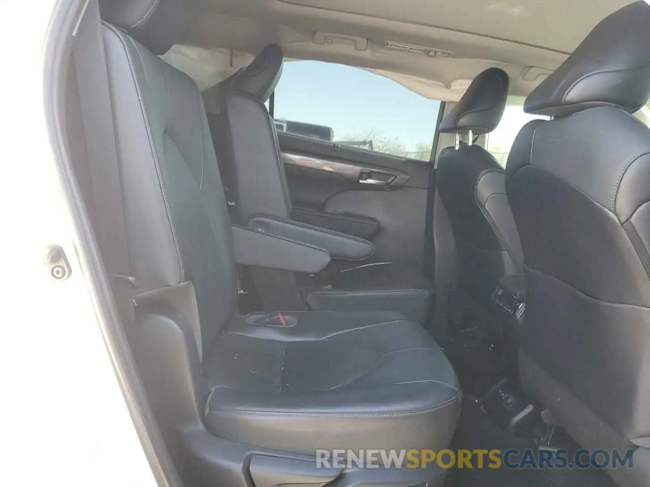 12 fotografías del automóvil dañado 5TDEBRCHXPS109465 TOYOTA HIGHLANDER 2023