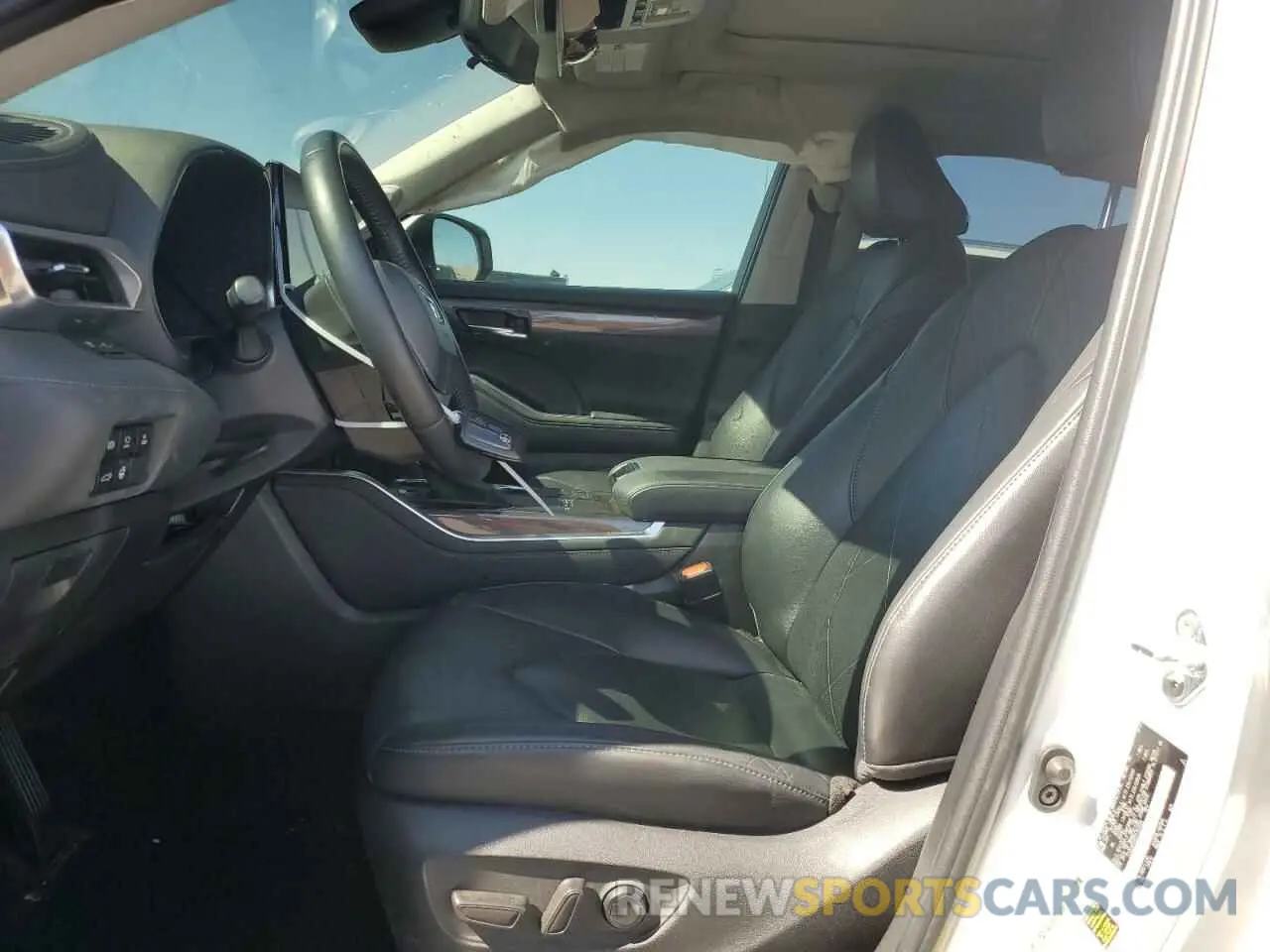 7 fotografías del automóvil dañado 5TDEBRCHXPS109465 TOYOTA HIGHLANDER 2023