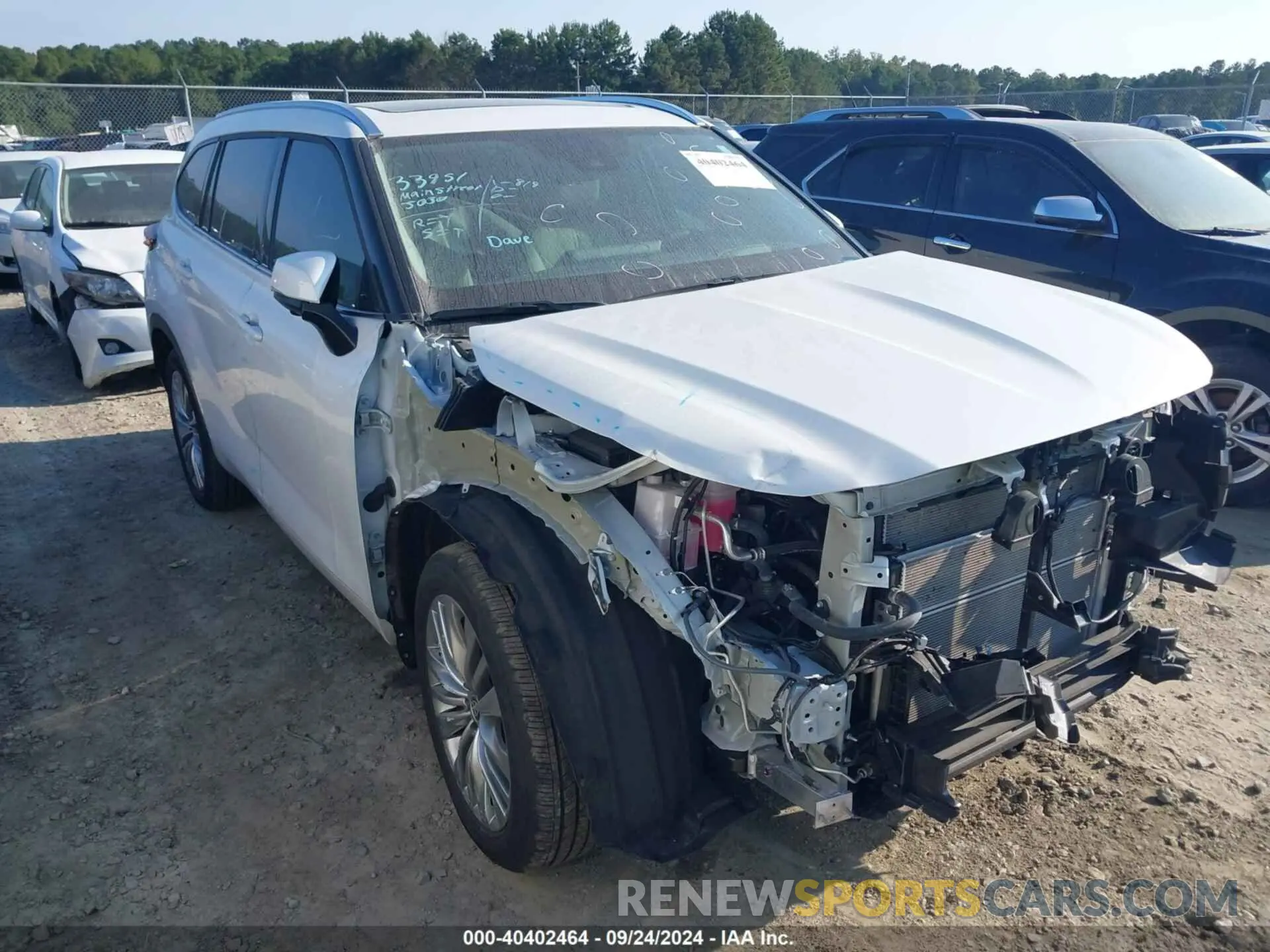 13 fotografías del automóvil dañado 5TDFARAH7PS527184 TOYOTA HIGHLANDER 2023