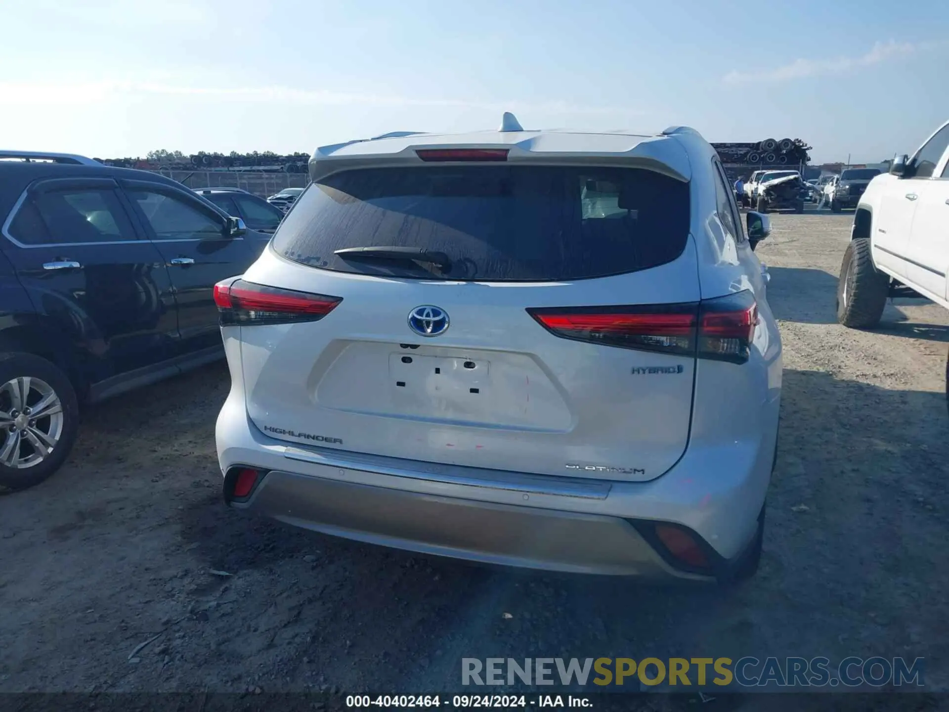 16 fotografías del automóvil dañado 5TDFARAH7PS527184 TOYOTA HIGHLANDER 2023