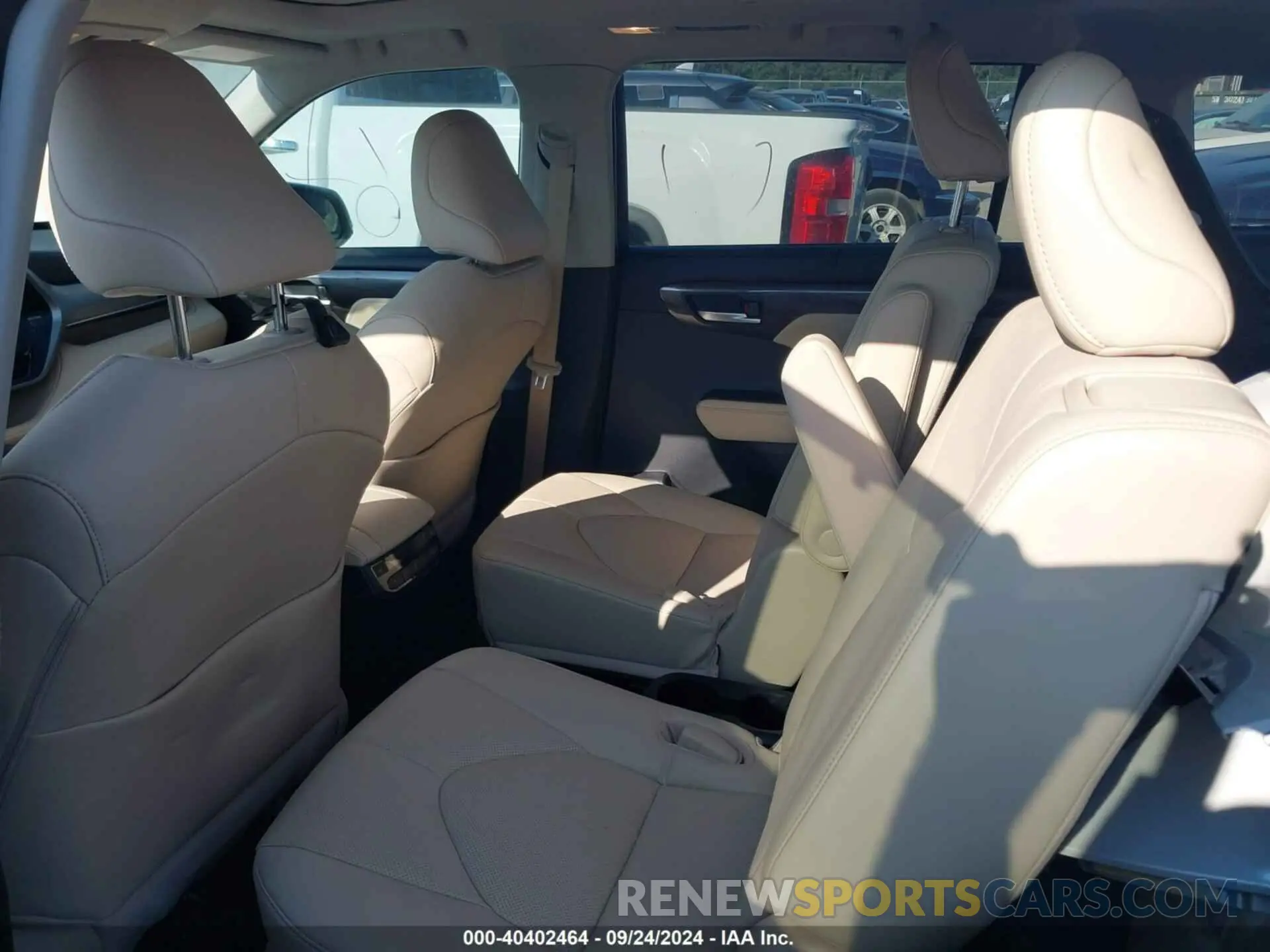 8 fotografías del automóvil dañado 5TDFARAH7PS527184 TOYOTA HIGHLANDER 2023