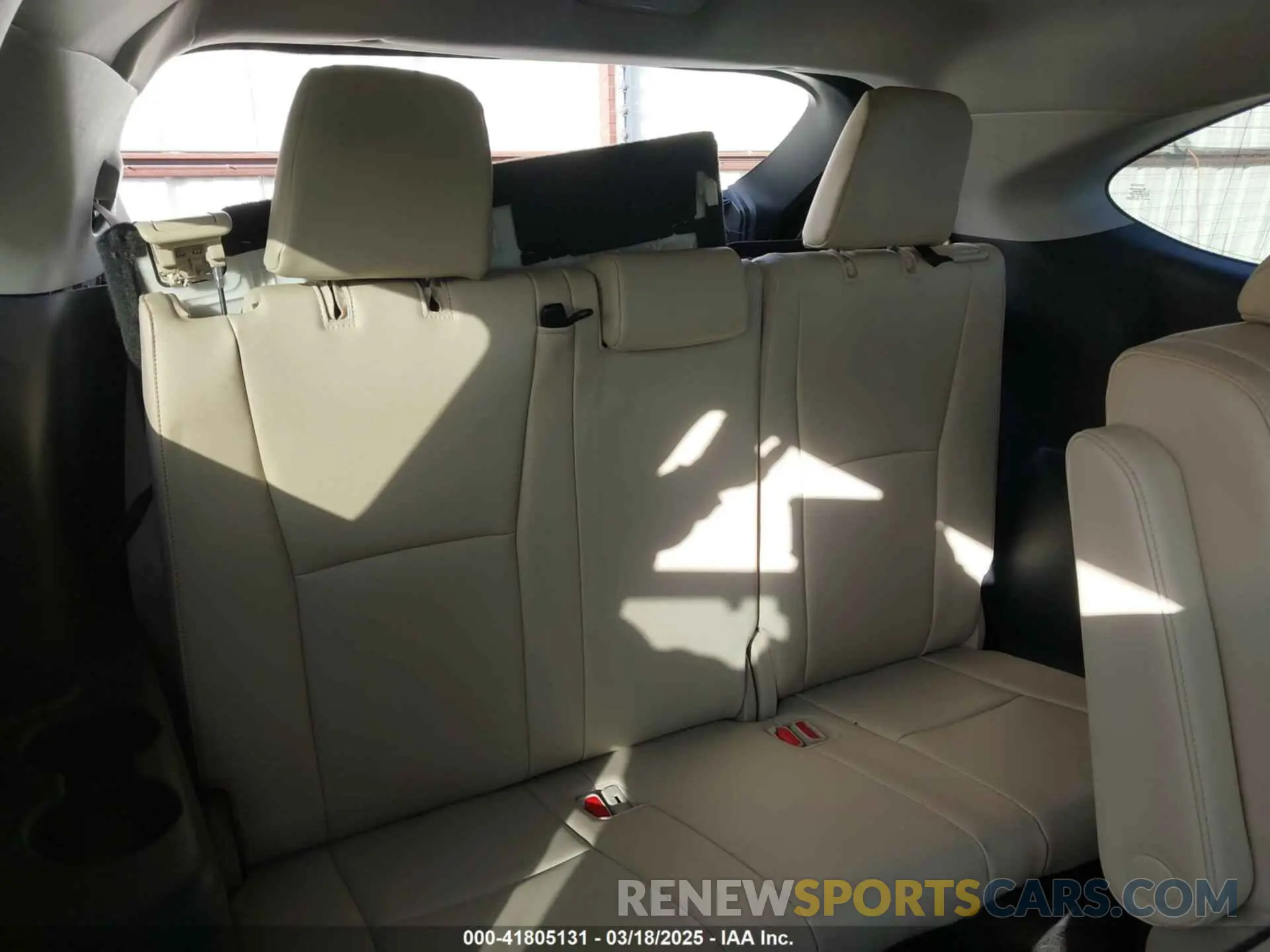 18 fotografías del automóvil dañado 5TDFARAH8PS521359 TOYOTA HIGHLANDER 2023