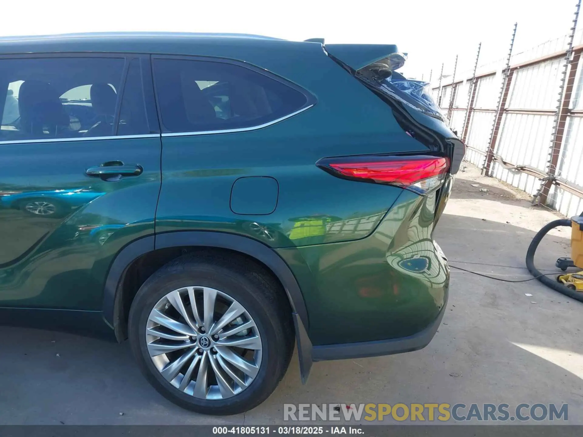 20 fotografías del automóvil dañado 5TDFARAH8PS521359 TOYOTA HIGHLANDER 2023