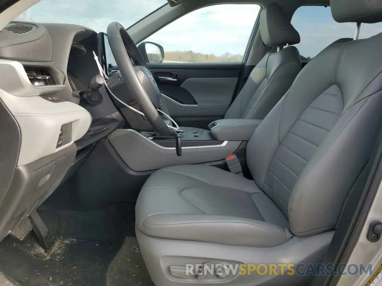 7 fotografías del automóvil dañado 5TDKBRCH1PS125346 TOYOTA HIGHLANDER 2023