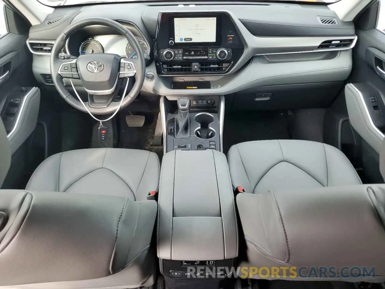 8 fotografías del automóvil dañado 5TDKBRCH1PS125346 TOYOTA HIGHLANDER 2023