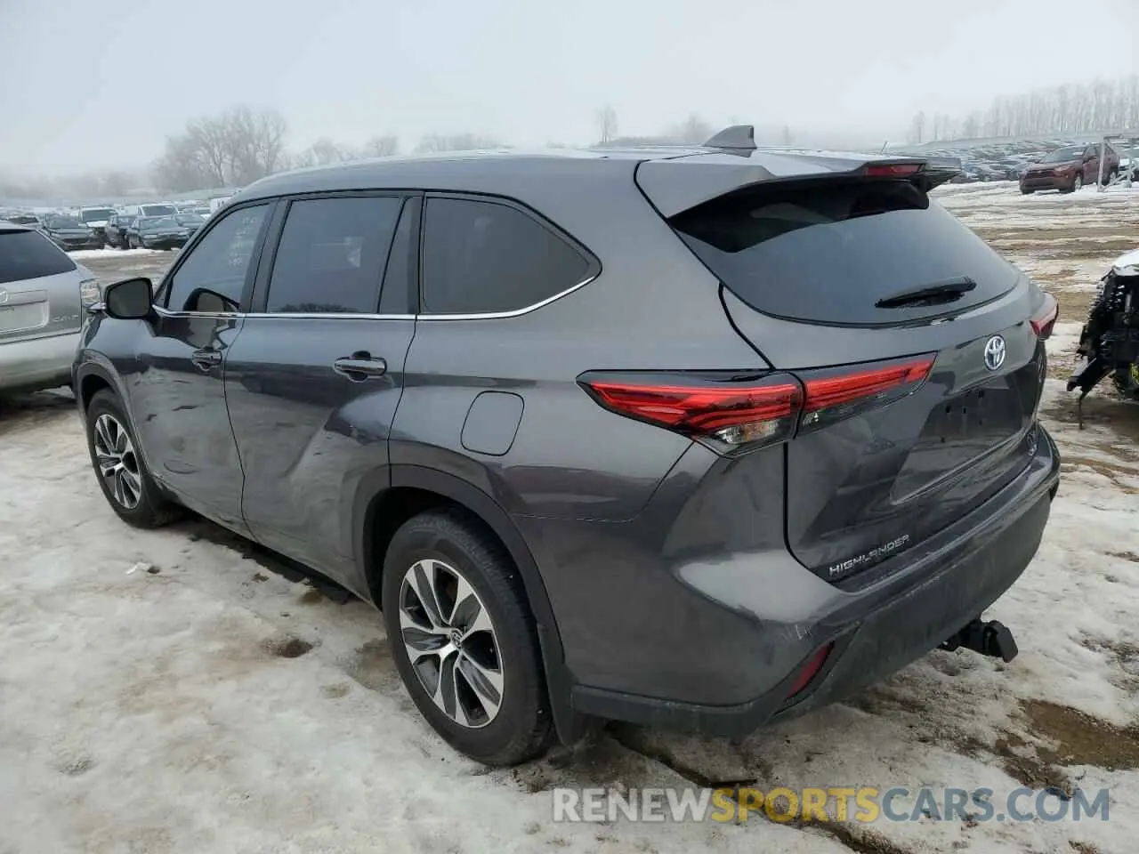 2 fotografías del automóvil dañado 5TDKBRCH8PS118572 TOYOTA HIGHLANDER 2023