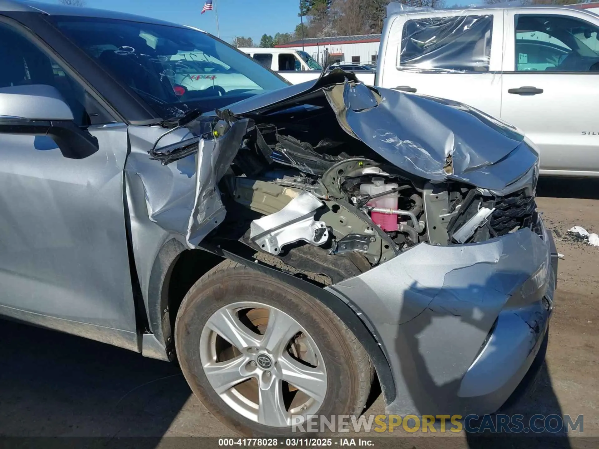 17 fotografías del automóvil dañado 5TDKDRAH0PS000979 TOYOTA HIGHLANDER 2023