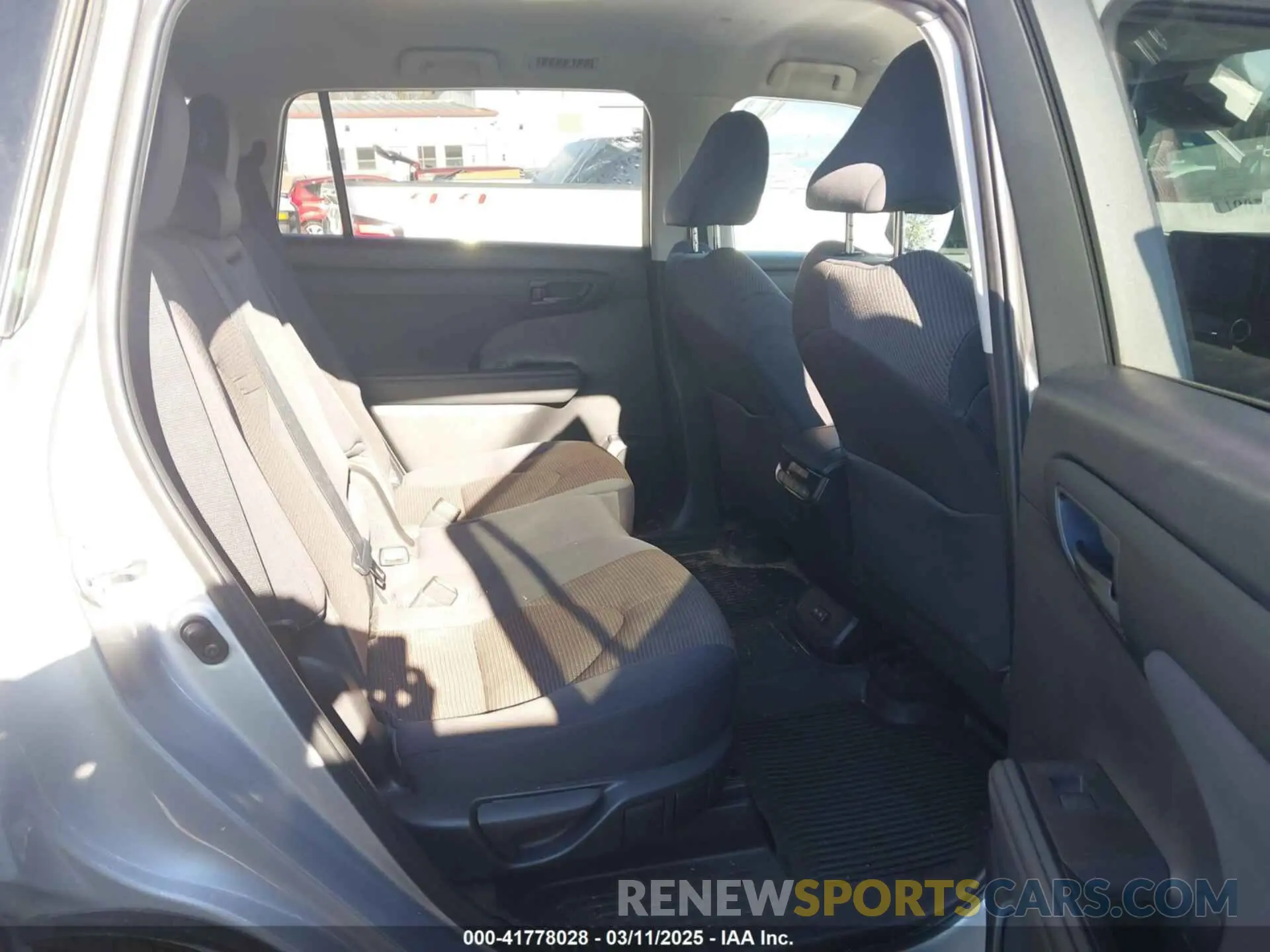 8 fotografías del automóvil dañado 5TDKDRAH0PS000979 TOYOTA HIGHLANDER 2023