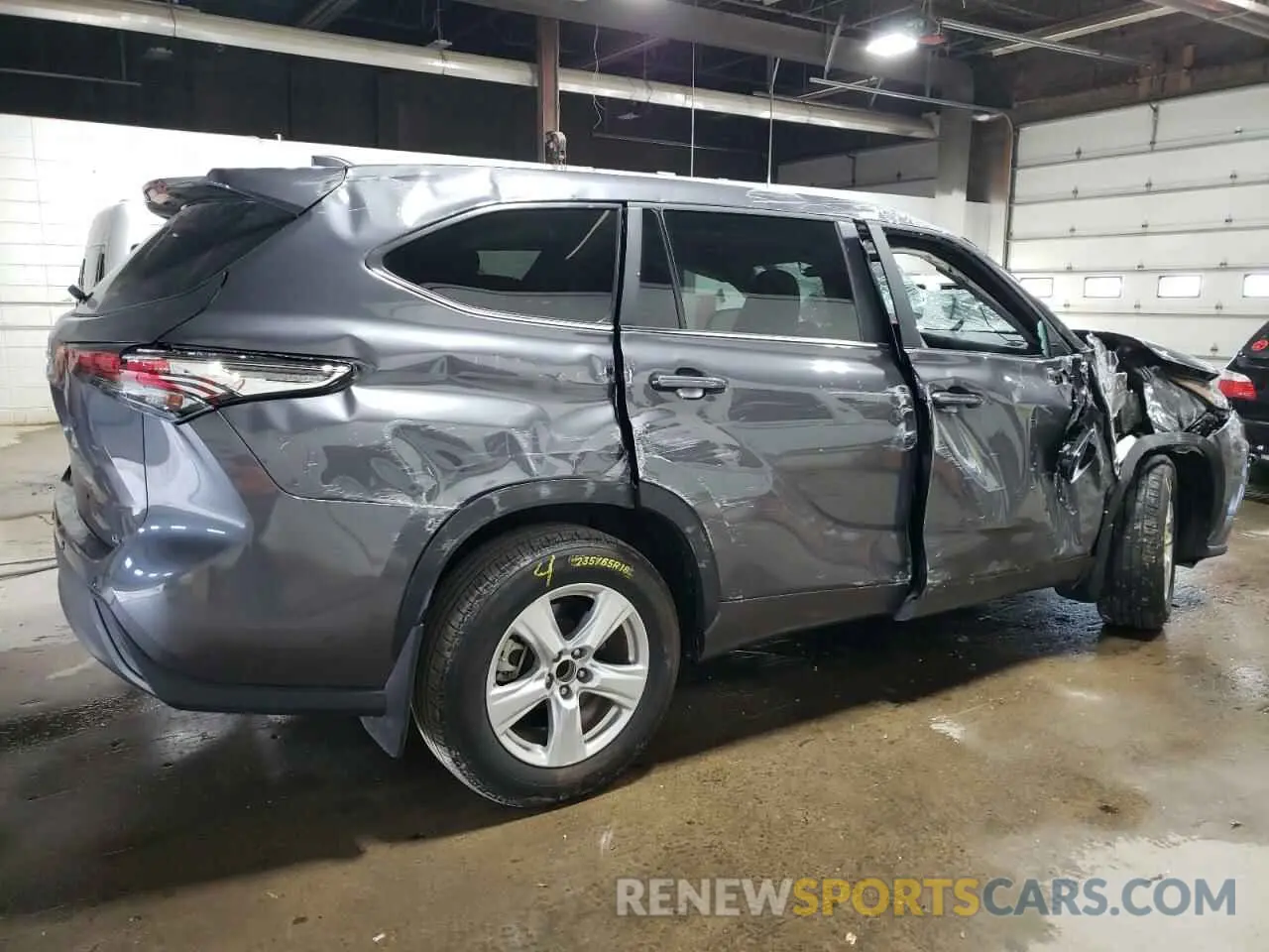 3 fotografías del automóvil dañado 5TDKDRAH0PS018883 TOYOTA HIGHLANDER 2023