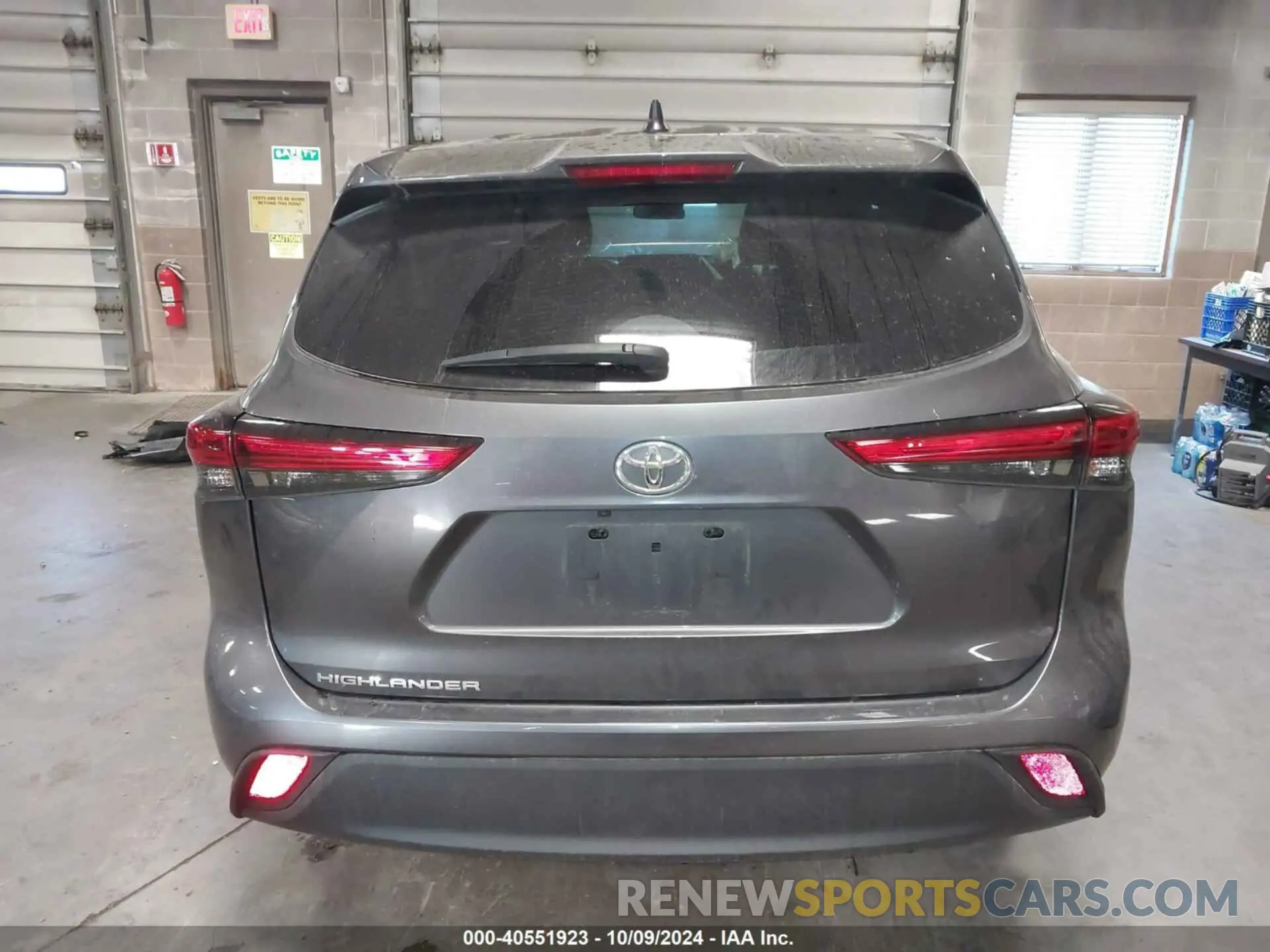 17 fotografías del automóvil dañado 5TDKDRAH0PS046893 TOYOTA HIGHLANDER 2023