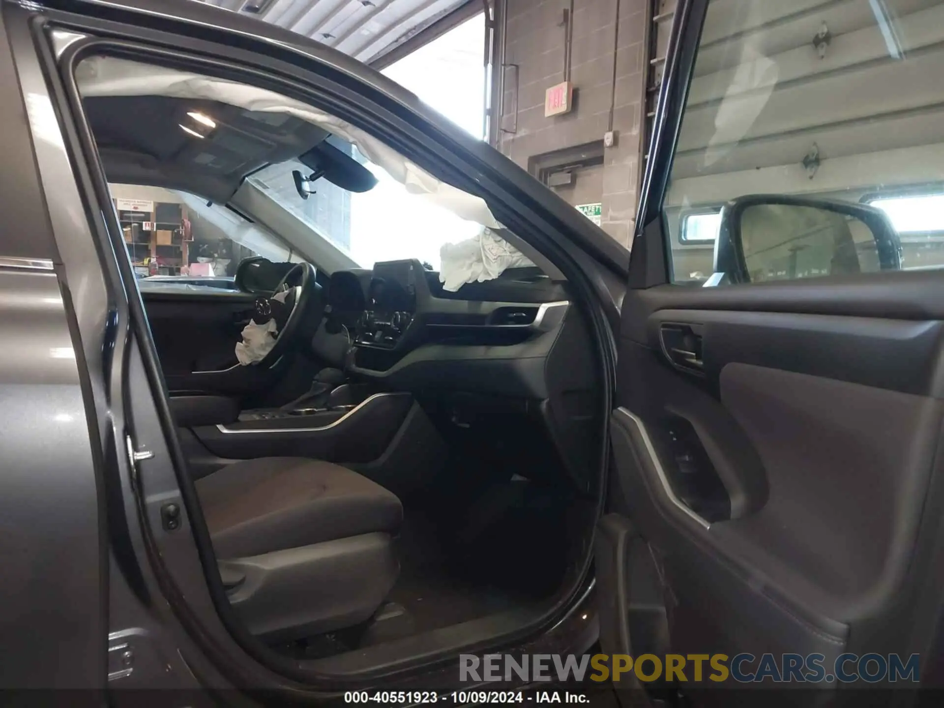 5 fotografías del automóvil dañado 5TDKDRAH0PS046893 TOYOTA HIGHLANDER 2023