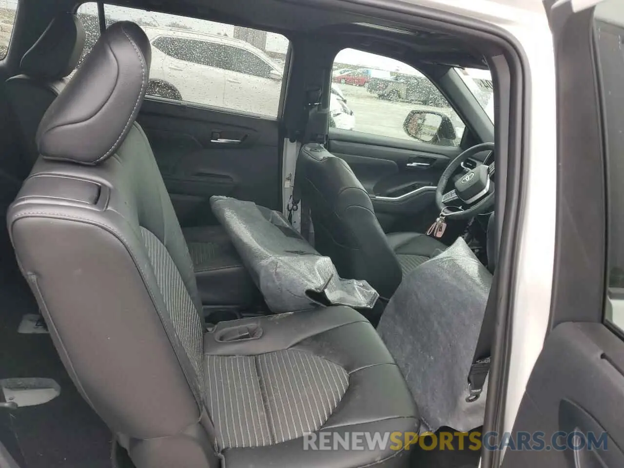 11 fotografías del automóvil dañado 5TDKDRAH1PS021310 TOYOTA HIGHLANDER 2023