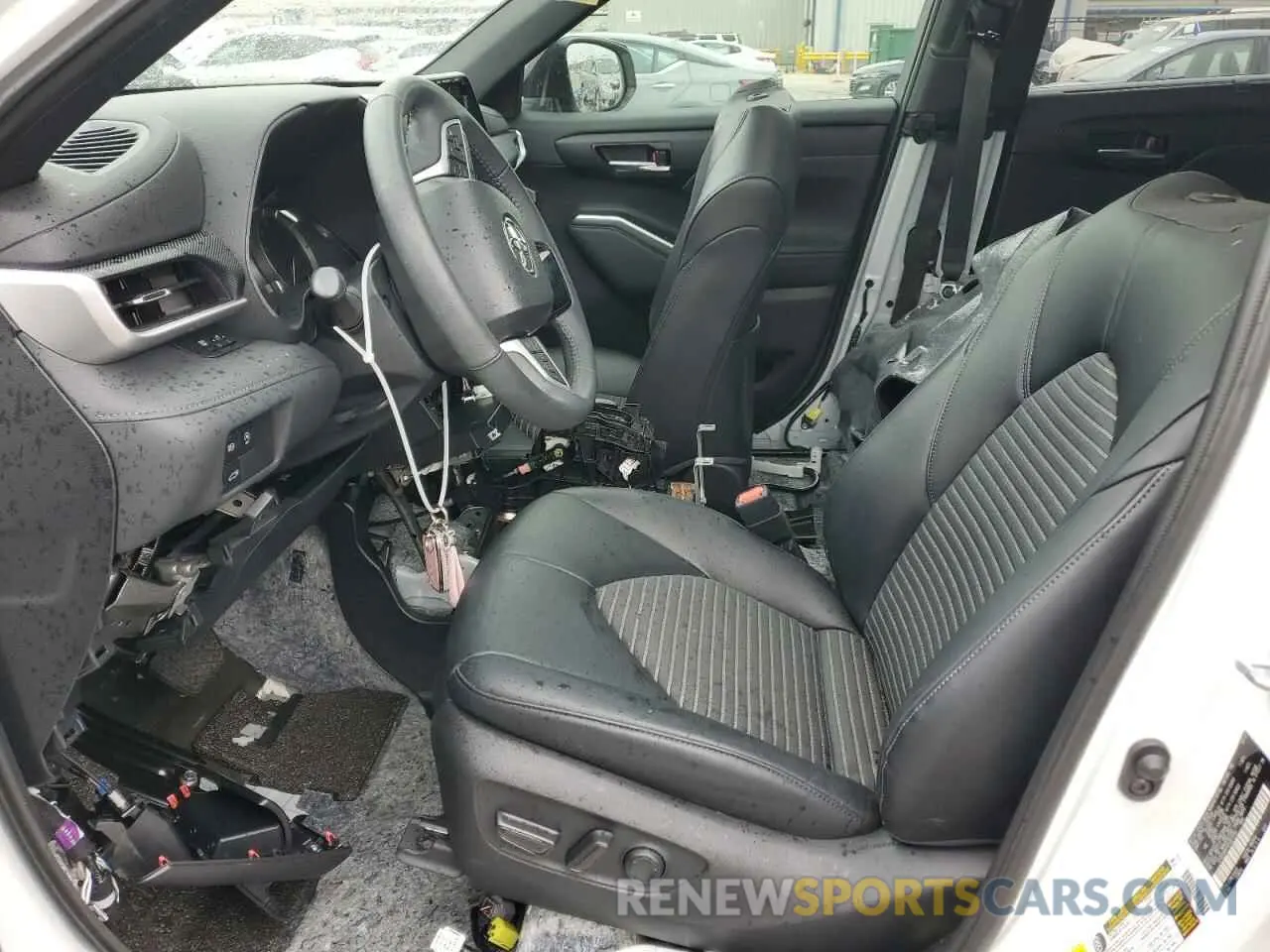 7 fotografías del automóvil dañado 5TDKDRAH1PS021310 TOYOTA HIGHLANDER 2023