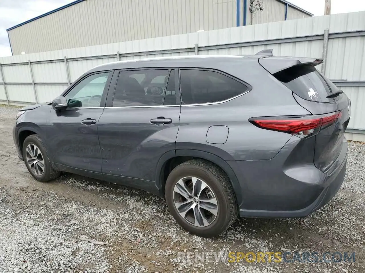 2 fotografías del automóvil dañado 5TDKDRAH1PS026037 TOYOTA HIGHLANDER 2023