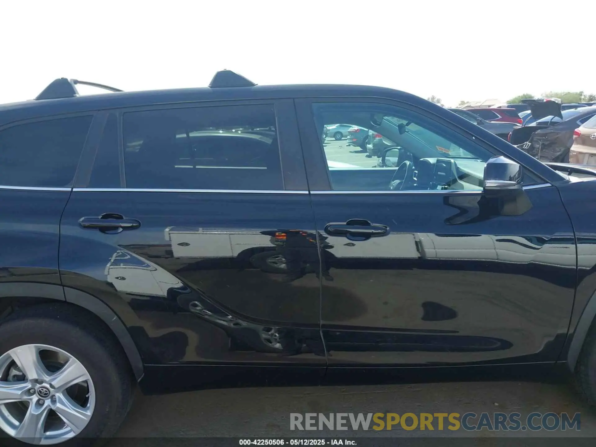 13 fotografías del automóvil dañado 5TDKDRAH1PS043128 TOYOTA HIGHLANDER 2023