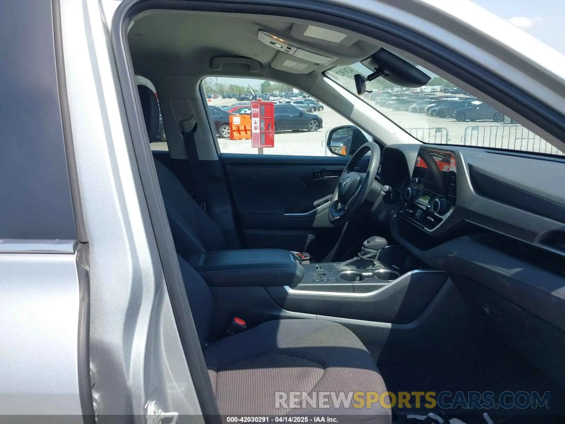 5 fotografías del automóvil dañado 5TDKDRAH1PS048393 TOYOTA HIGHLANDER 2023
