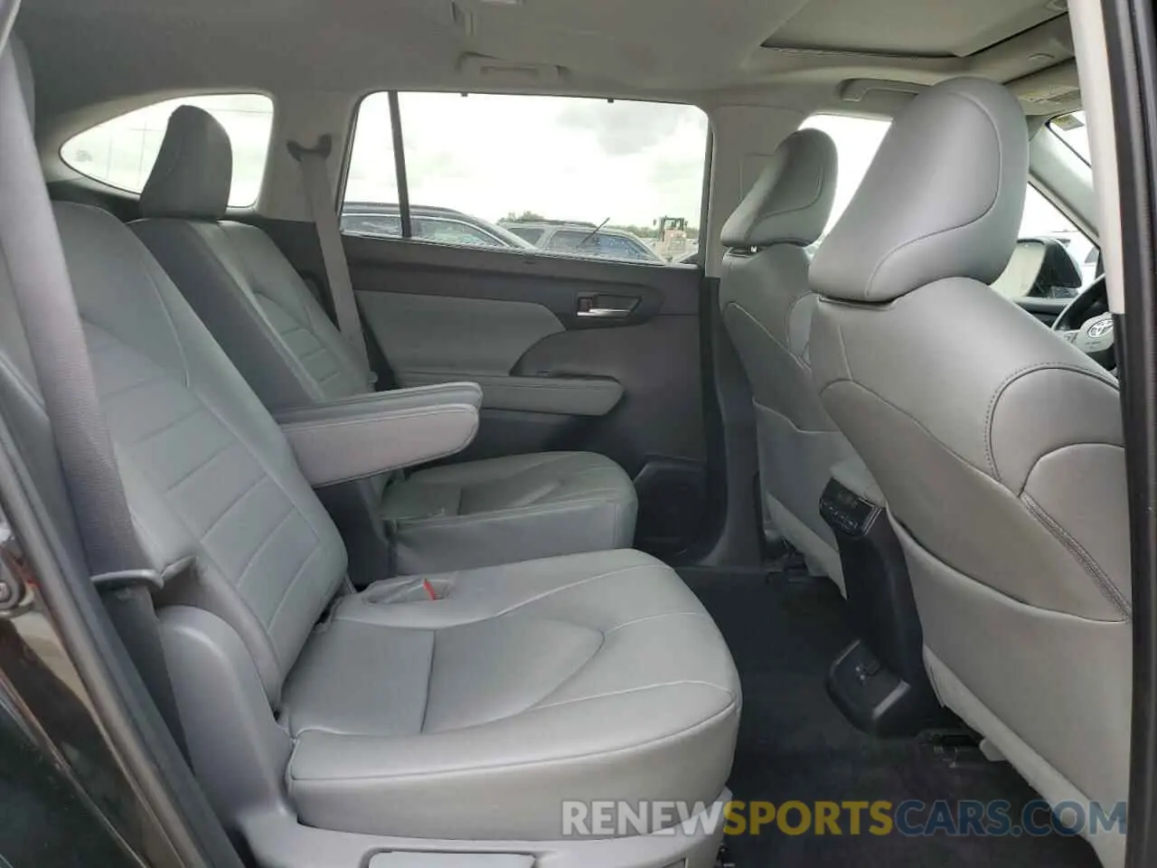 11 fotografías del automóvil dañado 5TDKDRAH2PS036169 TOYOTA HIGHLANDER 2023
