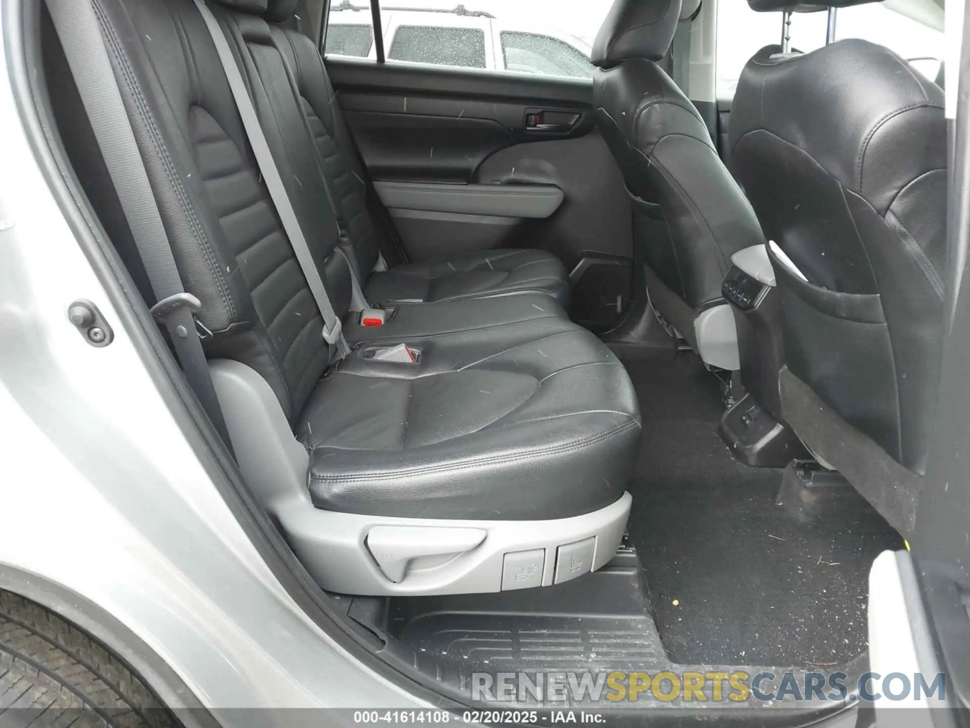 8 fotografías del automóvil dañado 5TDKDRAH2PS503946 TOYOTA HIGHLANDER 2023